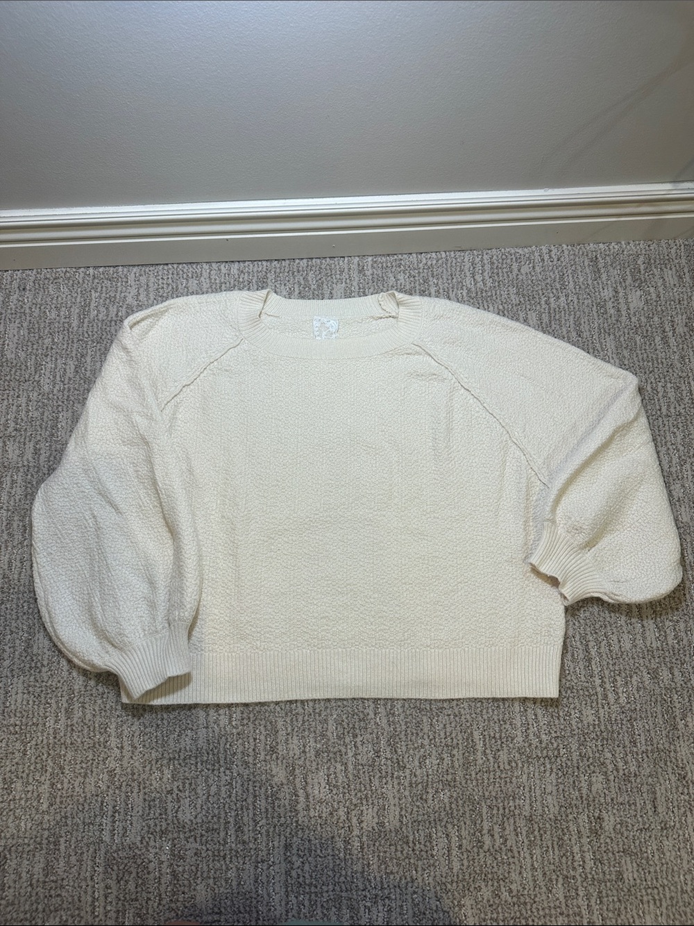 Sadie and Sage Cream Puff-Sleeve Women's Sweater - S